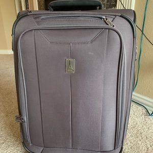 Travelpro carryon